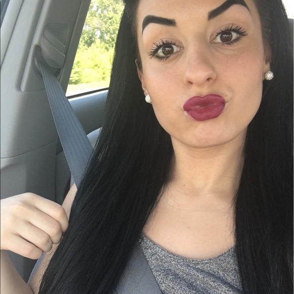 Profile Picture of Andrijana Lazarevska (@andrijanal1) on Poshmark