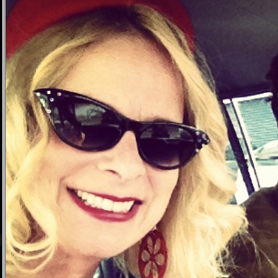 Profile Picture of Donna Huffaker Evans (@DonnaDowntown) on Twitter