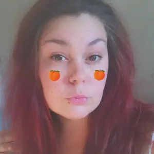 Profile Picture of Holly Jones (@hollyjones75) on Tiktok