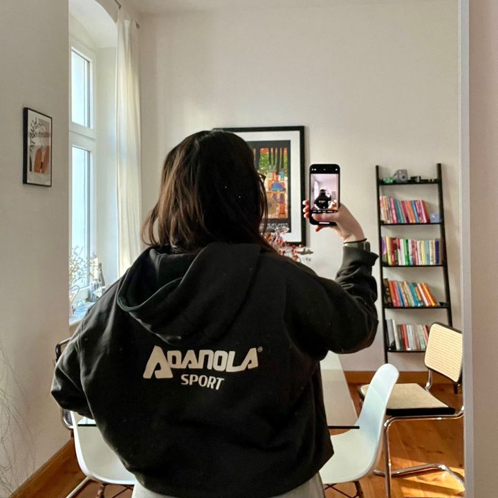 Laur - Tiktok Profile Picture of Laur (@laurcope) on Tiktok