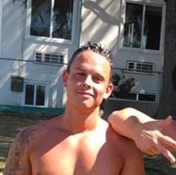 Profile Picture of Eric Shelley (@eric_shelley) on Poshmark