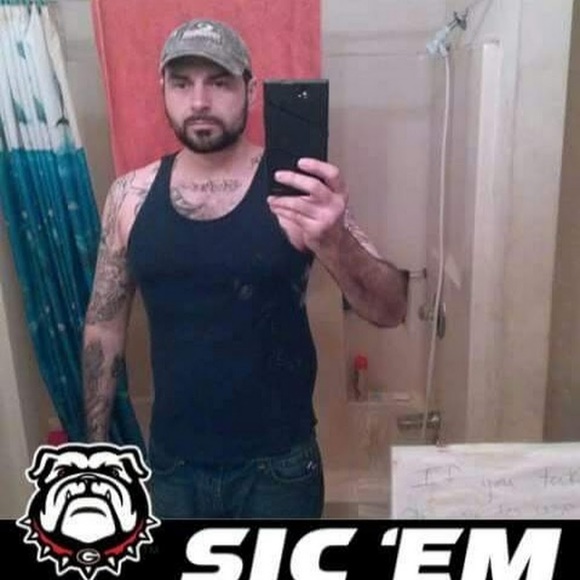 Profile Picture of Dennis Phillips (@oneman22385) on Poshmark