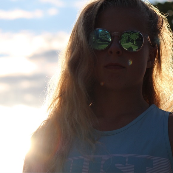 Profile Picture of Emma Kretchmar (@ekretchmar) on Poshmark