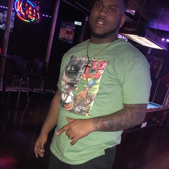 Profile Picture of Chad Edwards (@chadderick29) on Poshmark