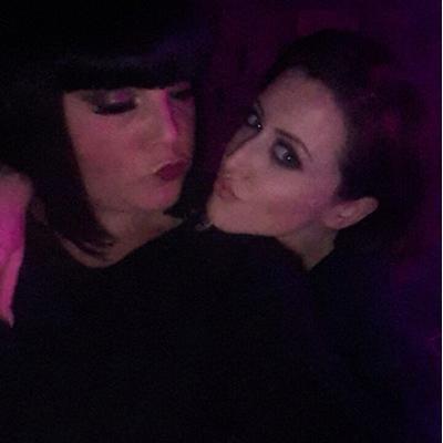 Profile Picture of Laura Carney (@lauzcarnage) on Twitter