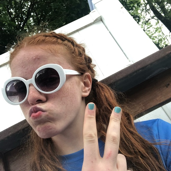 Profile Picture of Bailey Webb (@bailey110205) on Poshmark