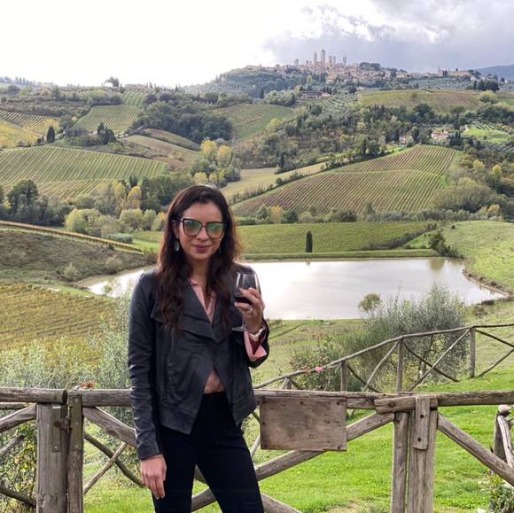 Profile Picture of Ana Canson (@anacanson) on Poshmark