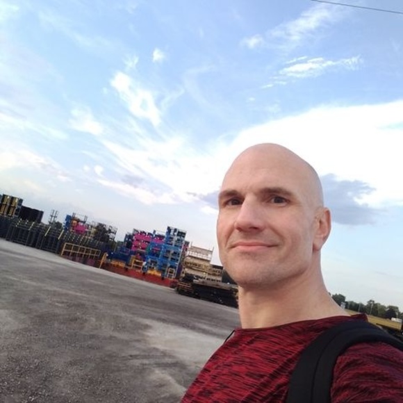 Profile Picture of Timothy Magner (@timothymagner) on Poshmark