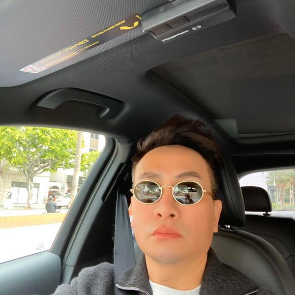 Profile Picture of Kenneth Khanh (@kennethkhanh) on Poshmark