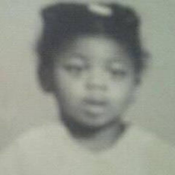 Profile Picture of Sharon Waples (@sharon78) on Poshmark