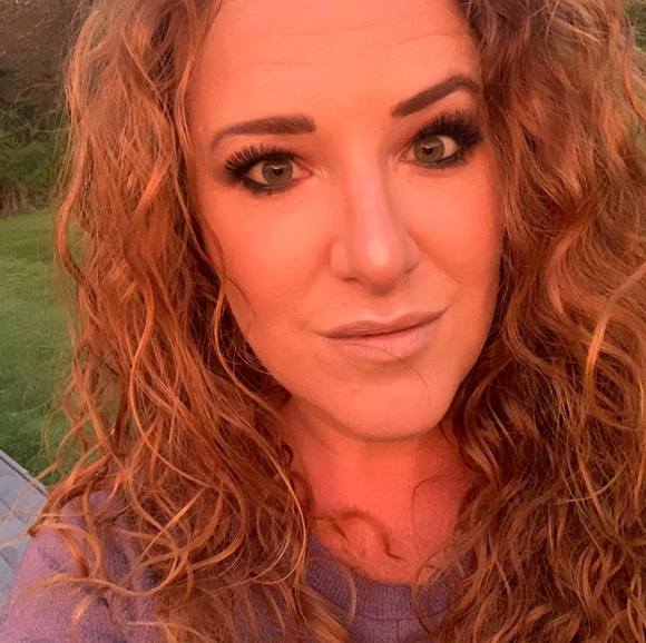 Profile Picture of Lorna Breault (@lbreault77) on Poshmark