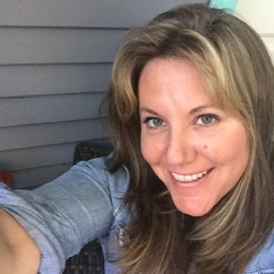 Profile Picture of Allison Jane Walton (@AlliWalt) on Twitter