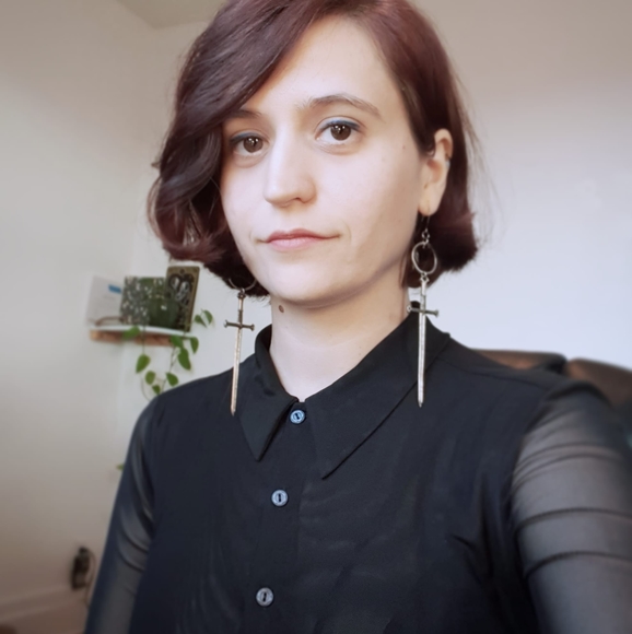 Profile Picture of Jane Woolf (@janewoolf) on Poshmark