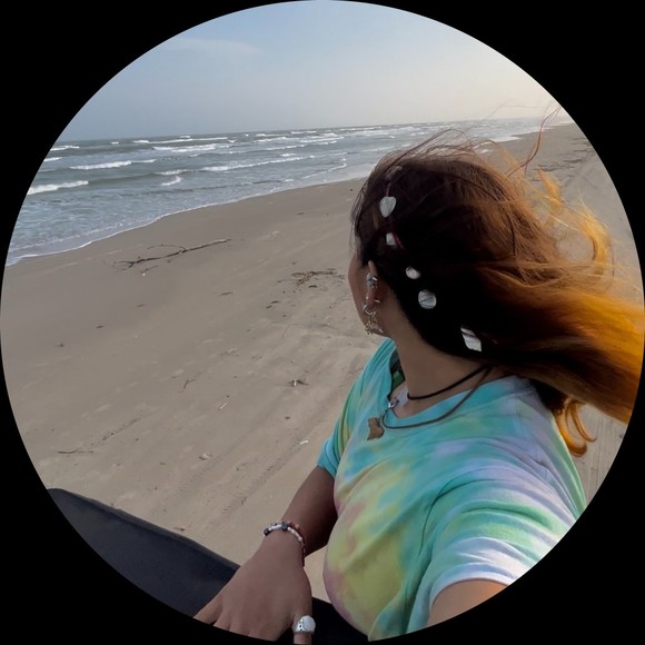 Profile Picture of Jordyn Doermann (@steelefusion) on Poshmark