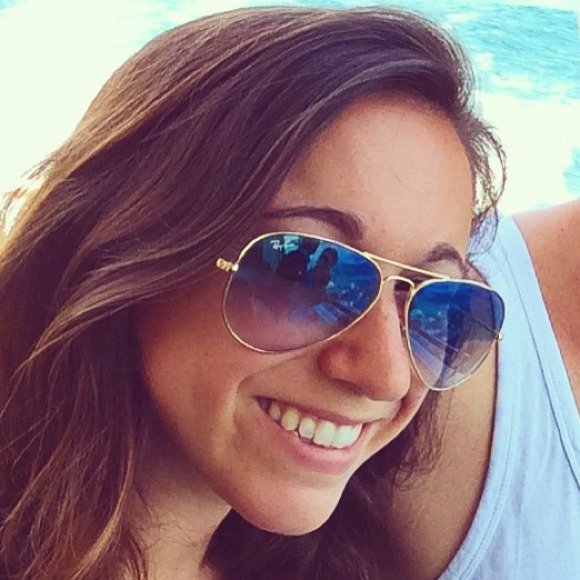 Profile Picture of Torri Smith (@torribabe) on Poshmark