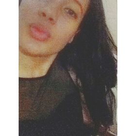 Profile Picture of Elizabeth Castro (@elizcastro6) on Pinterest