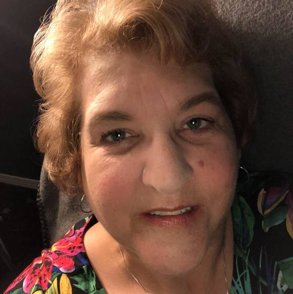 Profile Picture of Lora Clark (@loraclark343) on Poshmark