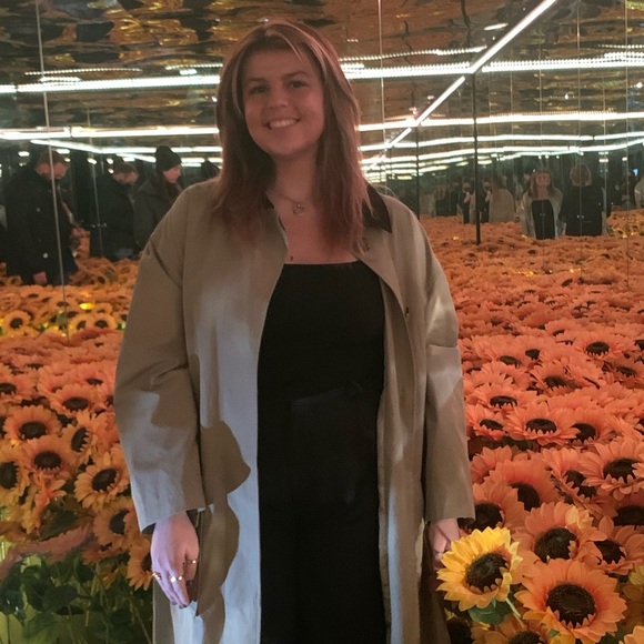 Profile Picture of Alexandra Hopfenberg (@alexandra_hh) on Poshmark