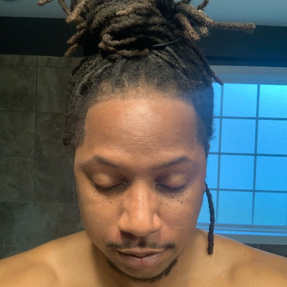 Profile Picture of David Dawson (@daviddawson61) on Poshmark