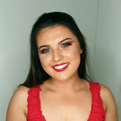 Profile Picture of Sarah-Jane Fox (@sjfox97) on Twitter