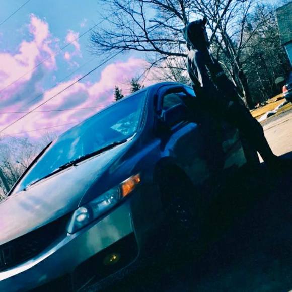 Profile Picture of Greyden Weagle (@wgd929151) on Poshmark