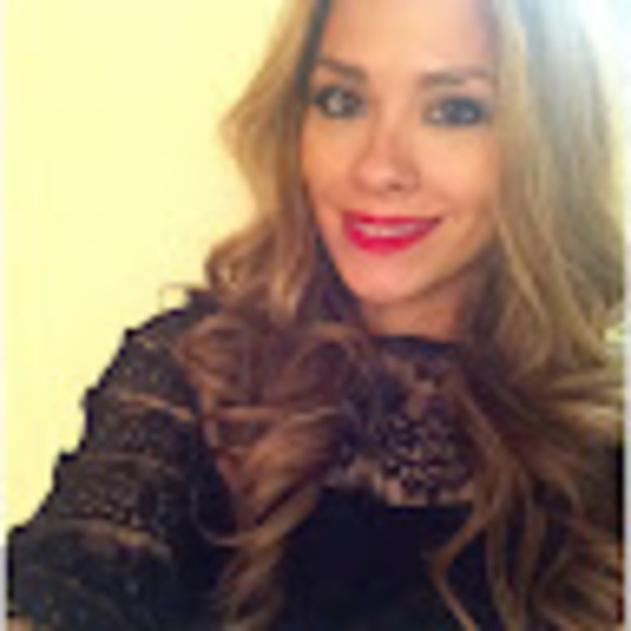 Profile Picture of Natalie Stovey lomeli (@nstovey) on Poshmark