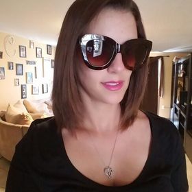 Profile Picture of Heather Colindres (@HeatherCoindres) on Pinterest
