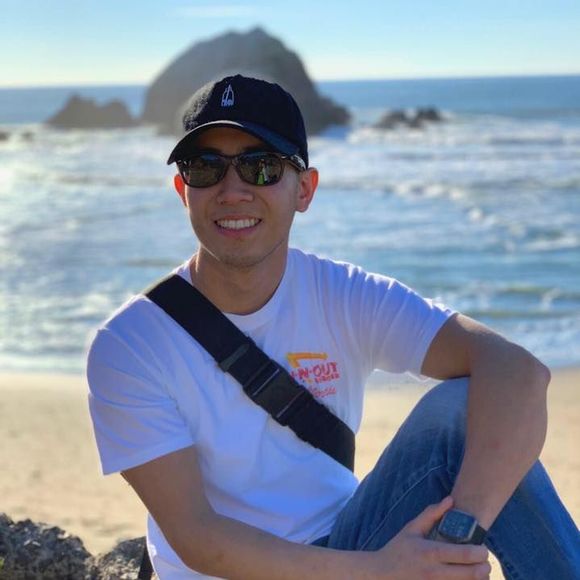 Profile Picture of Derrick-james Chang (@ohnoitzdj) on Poshmark