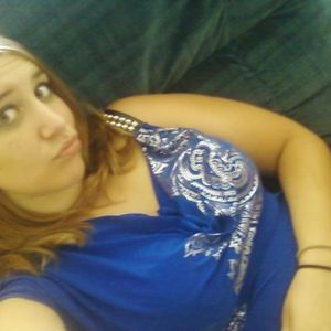 Profile Picture of Sara Cruse (@h0odie) on Myspace