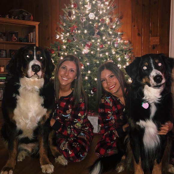 Rochelle Blackmore - Poshmark Profile Picture of Rochelle Blackmore (@roblack_) on Poshmark