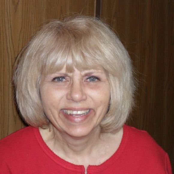 Nancy Ohst - Poshmark Profile Picture of Nancy Ohst (@mousemeat52) on Poshmark