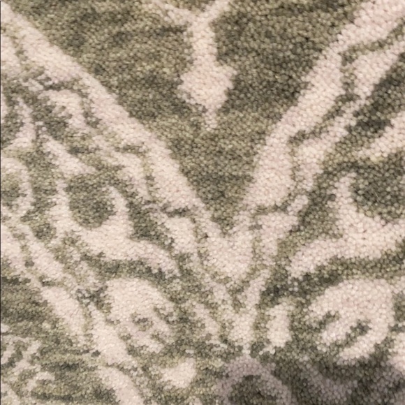 Profile Picture of Val Serrano (@valserrano558) on Poshmark