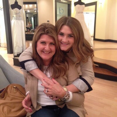 Profile Picture of Donna Evans (@deevans03) on Twitter