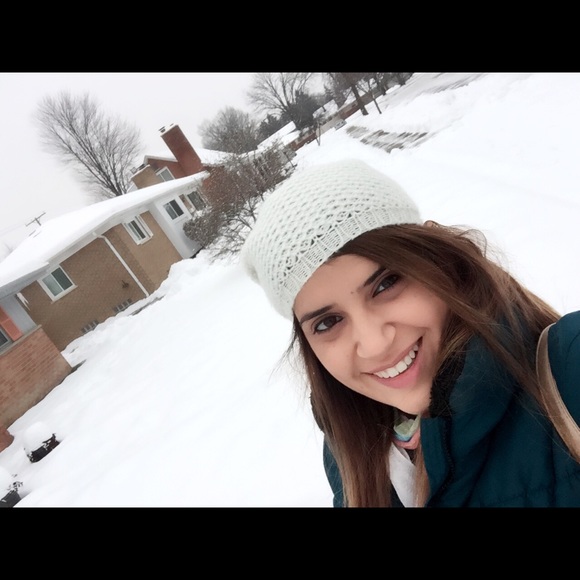 Profile Picture of Arij Nemr (@areejsk) on Poshmark