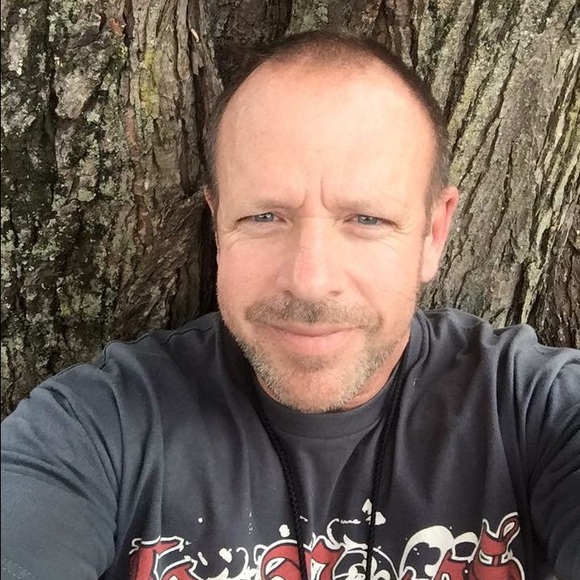 Profile Picture of David Wesley (@dwesley1143) on Poshmark