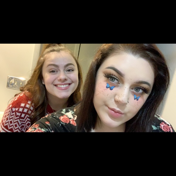 Profile Picture of Sareena Inzana (@shopsareena_) on Poshmark