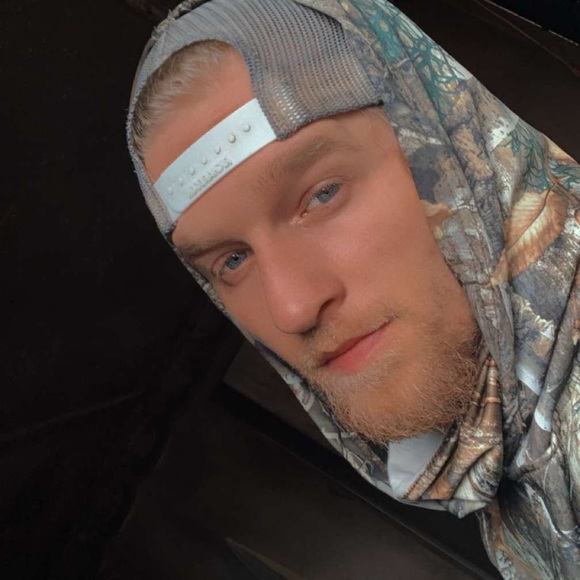 Profile Picture of John Busby (@john_busby) on Poshmark