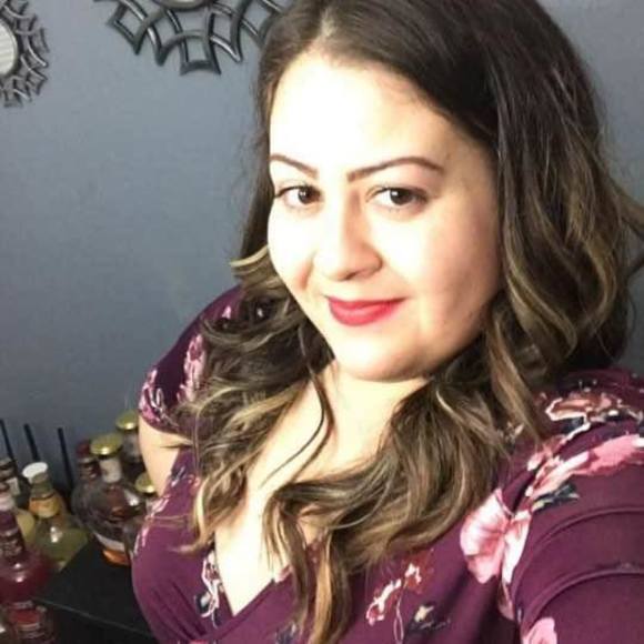 Profile Picture of Susana Guerrero (@susy_g_2001) on Poshmark