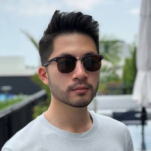 Profile Picture of Andrew Zhao (@andrew_zhao) on Poshmark