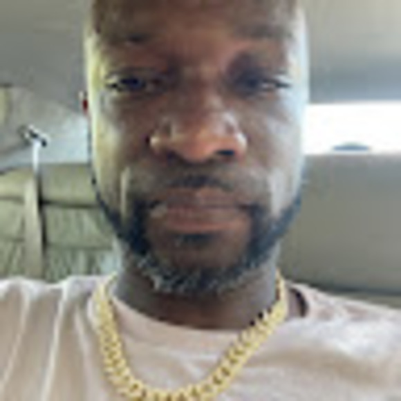 Profile Picture of Andricus Mccarley (@andricusm) on Poshmark