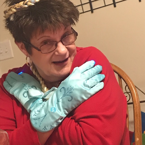 Profile Picture of Barbara Policano (@milkduds56) on Poshmark