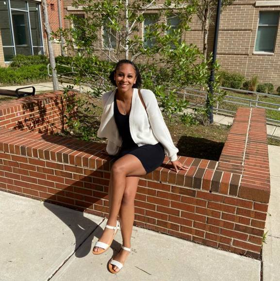 Mckenzie Reese - Poshmark Profile Picture of Mckenzie Reese (@kenzieeeeee108) on Poshmark