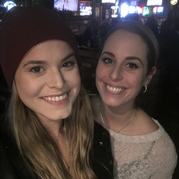 Profile Picture of Kelly Brugger (@kellbrugg) on Poshmark