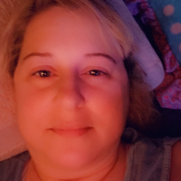 Profile Picture of Kendra Ray (@kmcray76) on Poshmark