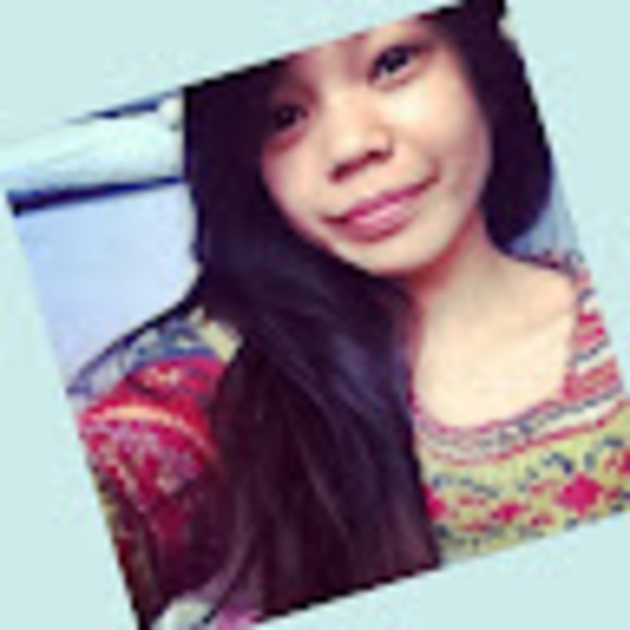 Profile Picture of Geselle Palangdan (@geselle_p) on Poshmark