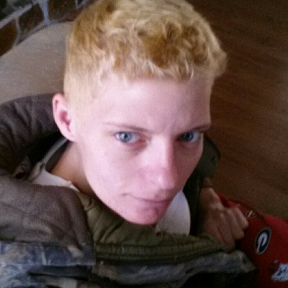 Profile Picture of Jesse Chapman (@doubletrouble87) on Poshmark