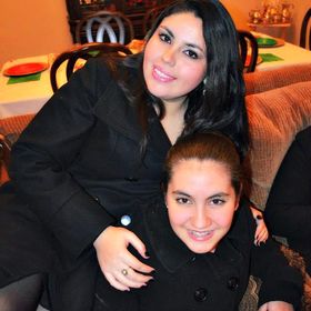 Profile Picture of Lucero Flores (@luceroff) on Pinterest