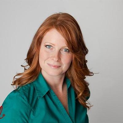Profile Picture of Julie Scarlett (@Ginger_Homes1) on Twitter