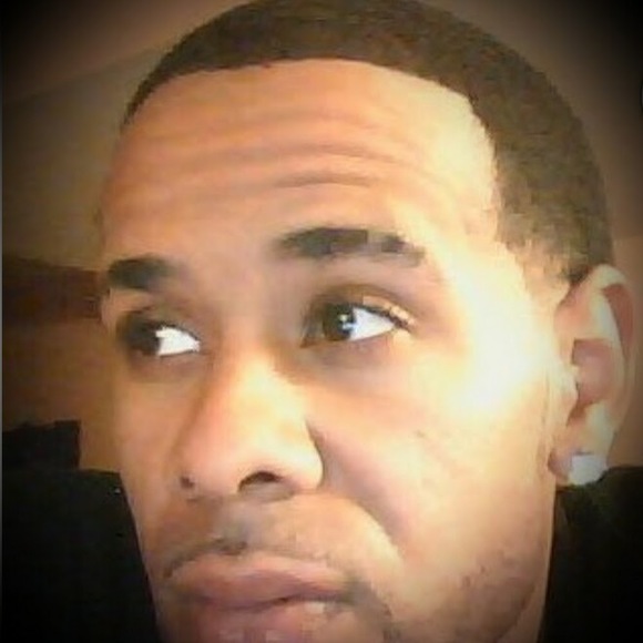 Profile Picture of Marc Acklin (@drowritehitz) on Poshmark