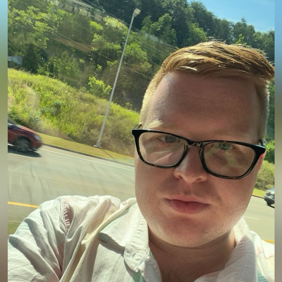 Kevin Hawn - Poshmark Profile Picture of Kevin Hawn (@kevhawn) on Poshmark